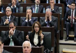AKP de 3 Döneme Takılanlara Kötü Haber