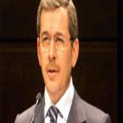 VATAN, ŞENER E ÇAMUR ATARKEN ÇARŞAFA DOLANDI