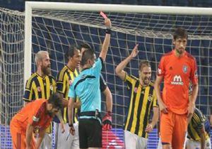 Fenerbahçe ye 4 Kırmızı Kart Çıktı