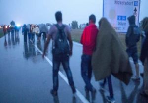 Almanya Sığınmacılara Kapılarını Açtı