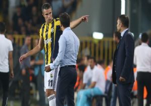 Fenerbahçe’de Robin van Persie Depremi