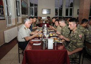 NECDET ÖZEL DEN ER VE ERBAŞLARA İFTAR