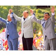 MEDYA DA KAPIŞTILAR, MEYDANDA BARIŞTILAR