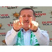 ERDOĞAN DAN TAYYİP BEBEĞE HEDİYE