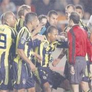 KART CANAVARI CÜNEYT ÇAKIR A 6 HAFTA MAÇ YOK