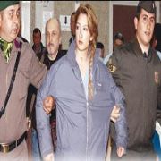 ANNE KATİLİ BAŞAK, NAMAZA BAŞLADI