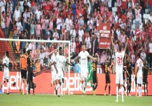 Galatasaray, Antalya da Dağıldı 4-2