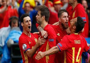 Euro 2016: İspanya 1 Çek Cumhuriyeti -0 