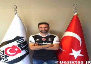 Gökhan Gönül İmzayı Attı, Formayı Giydi