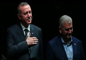 Binali Yıldırım a Devlet Şeref Madalyası