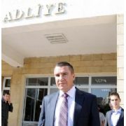 BAKAN A YUMRUK ATAN ÖĞRETMEN PİŞMAN!