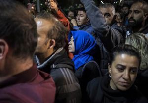 Büyükşehir Belediyesi Önünde Protesto