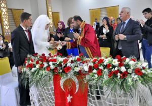 Müftü İlk Kez Resmi Nikah Kıydı