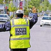 BAKAN ŞOFÖRÜNE TRAFİK CEZASI