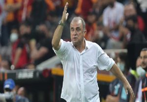 Fatih Terim in 3 Puan Sevinci