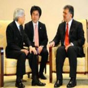 JAPON GAZETECİLER, GÜL E NE SORDU?