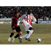 SİVAS TA TEK GOL 3 PUAN!