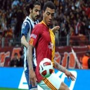 GALATASARAY, KASIMPAŞA YI 3 GOLLE UĞURLADI 3-1