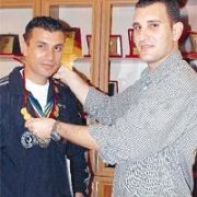 TECAVÜZCÜ SPORCU DAN ALTINLAR GERİ İSTENİYOR