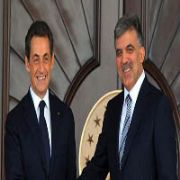 GÜL AHDE VEFA İSTEDİ, SARKOZY KIVIRDI!