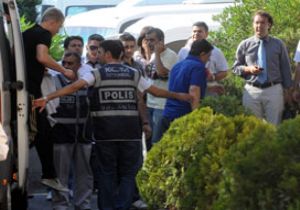 KALECİ SERDAR VE İKİ KİŞİ SERBEST