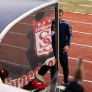 BÜLENT UYGUN 4 HAFTALIK CEZAYA İSYAN ETTİ