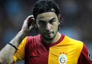 Selçuk İnan Futbolu Bıraktı