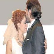 RASİM OZAN KÜTAHYALI İLE NAGEHAN ALÇI EVLENDİ!