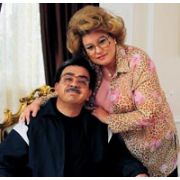 ÖZAL ÇİFTİ, GLADİO İLE BEYAZ PARDE DE 