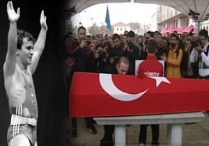Türkiye Efsane Sporcusuna Ağladı