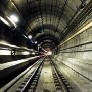 2 BİN KİŞİ DENİZİN ALTINDA MAHSUR KALDI