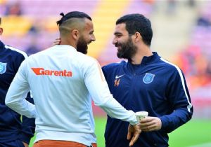 G.saray Taraftarından Arda Turan a Tepki