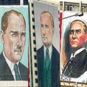 BU ATATÜRK POSTERLERİNİ ÇİZENLER KİM 