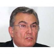  REKTÖR BÜYÜK ACI ÇEKİYOR 