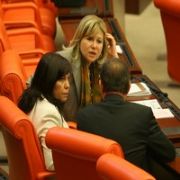 FLAŞ.. NESRİN BAYTOK MECLİS TE