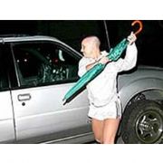 DAZLAK BRİTNEY, PAPARAZZİLERE NASIL SALDIRDI?