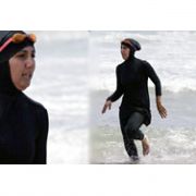 BURKA + BİKİNİ  = BURKİNİ !