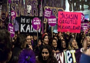 Kadınlar Mücadele Günü İçin Sokakta