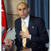 KAVGACI VEKİL DEN SAVUNMA:   KESİNLİKLE SİLAH ÇEKMEDİM ,  KARŞILIKLI İTİŞME OLDU , KÜÇÜK’E YUMRUK ATMADIM ...