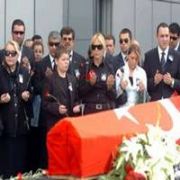 GAZETECİ ŞAKİR SÜTER TOPRAĞA VERİLİYOR