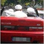 CÜBBELİLER ÜSTÜ AÇIK ARABAYLA HAVA ATTI
