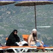 CÜBBELİ AHMET HOCA 5 YILDIZLI TATİLDE