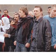 DENSİZ ALMANLAR... PKK YA CANLI KALKAN OLMAK İÇİN DİYARBAKIR A GİTTİLER!!!