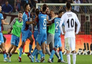 Trabzon Beşiktaş ı Fena Dağıttı 4-1