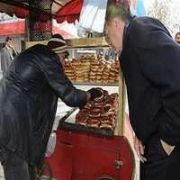 BAŞBAKAN IN SİMİTÇİSİ İŞTEN ÇIKARTILDI