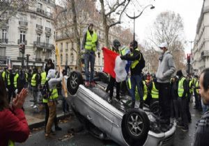 Emeklilik Protestoları Fransa ya Çarptı 