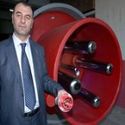 DÜNYA NIN EN BÜYÜK ELEKTRİK FİŞİNİ YAPTI