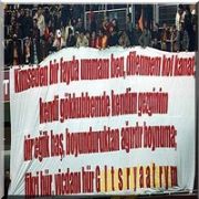 İŞTE O SÖZÜ EDİLEN PANKART!