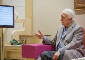 FETULLAH GÜLEN DEN AYETLİ VE TAZİYELİ KINAMA!