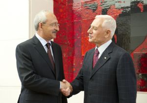 KILIÇDAROĞLU, HABERAL İLE KUCAKLAŞTI